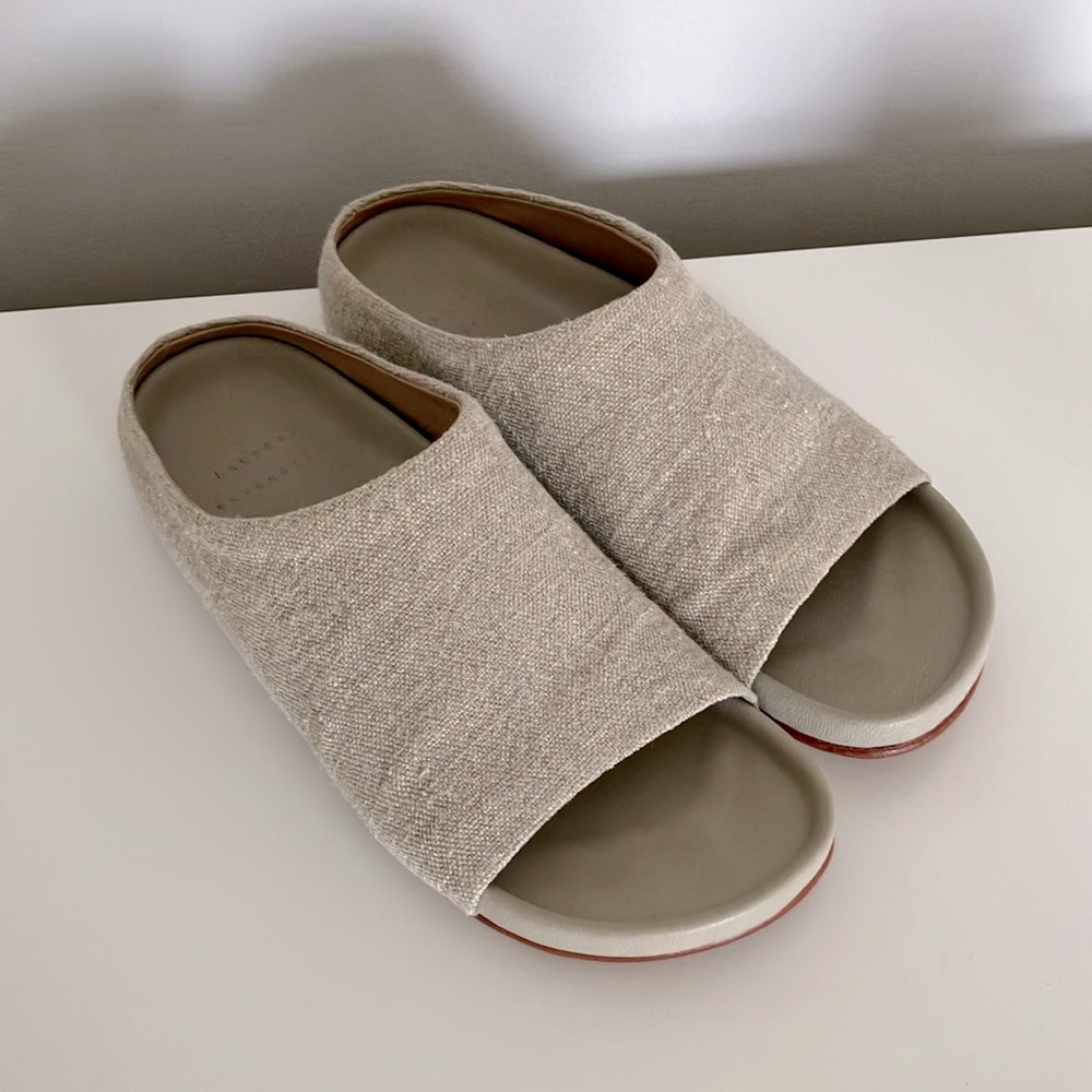 Burlap Mono Slides - Picture 2 of 9